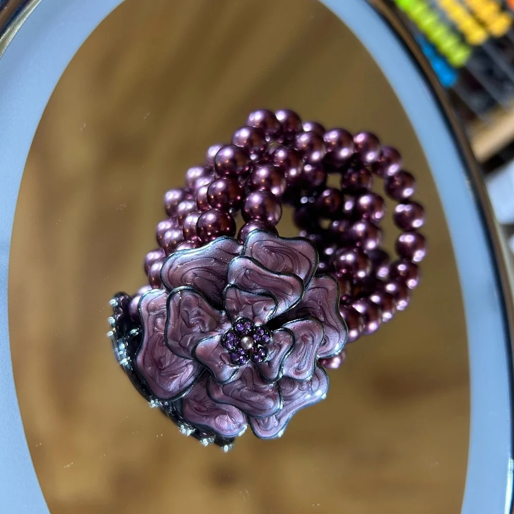 Vintage Luxe Mauve‎ Pearl Floral Statement Bracelet - Timeless Elegance